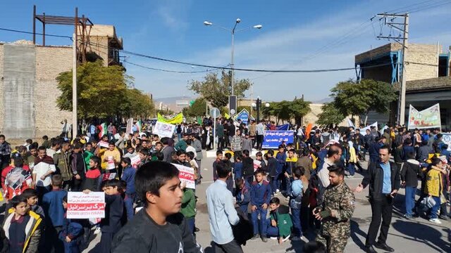 طنین استکبارستیزی خراسانی‌ها در یوم‌الله ۱۳ آبان